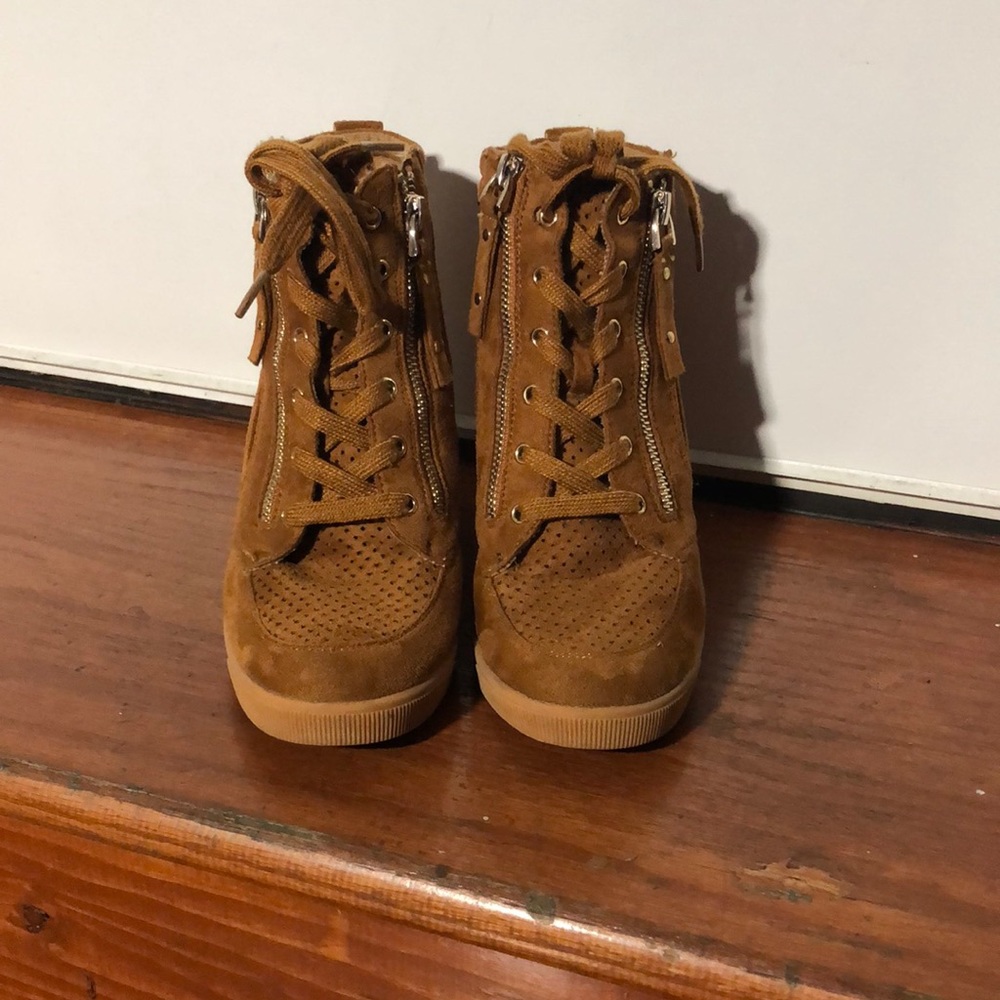 Wedge heels. Women’s 7.5